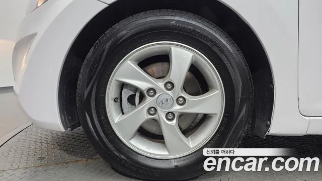 Hyundai Avante 2014 thumb 5