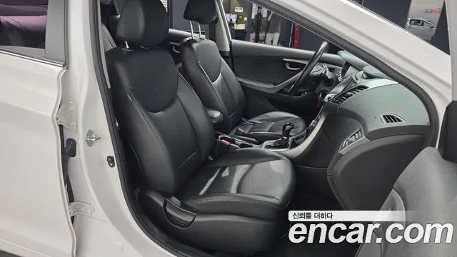 Hyundai Avante 2014 thumb 11
