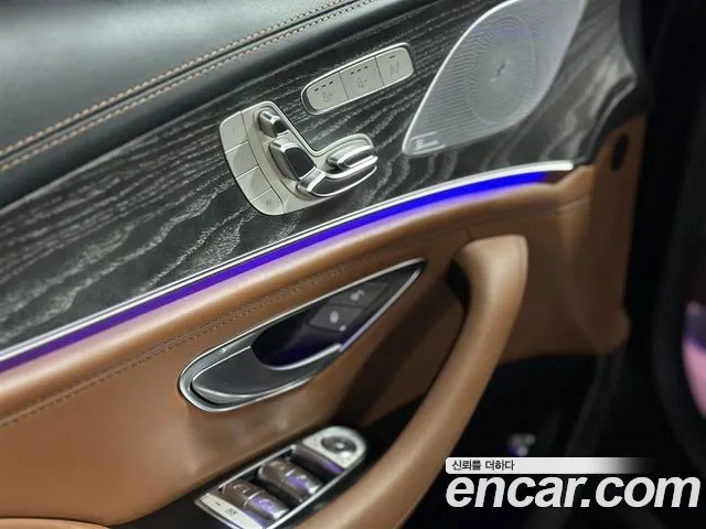 Mercedes-Benz AMG GT 2019 thumb 7