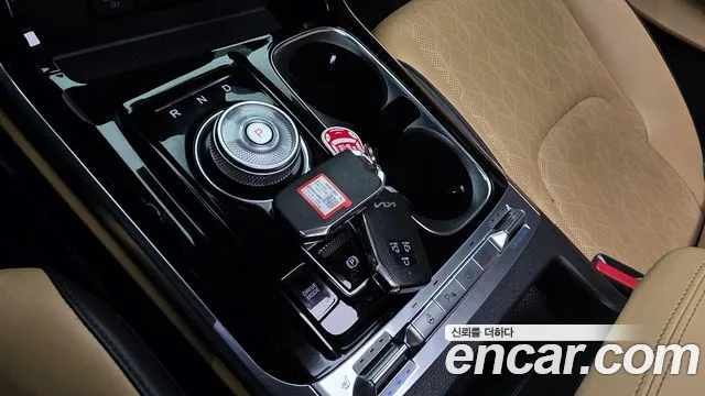 Kia Carnival 2023 thumb 8