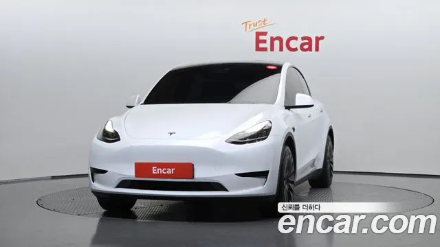 Tesla Model Y 2023 thumb 3