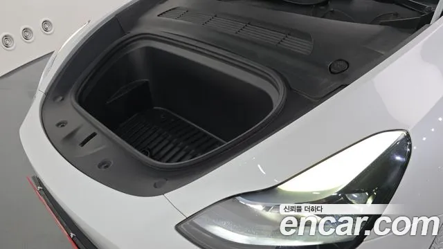 Tesla Model Y 2023 thumb 6