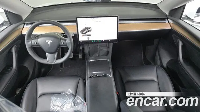 Tesla Model Y 2023 thumb 7