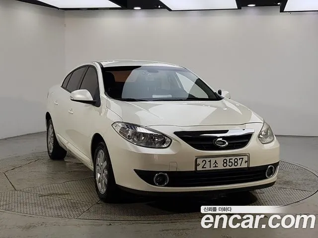 Renault-KoreaSamsung Fluence 2010 thumb 2