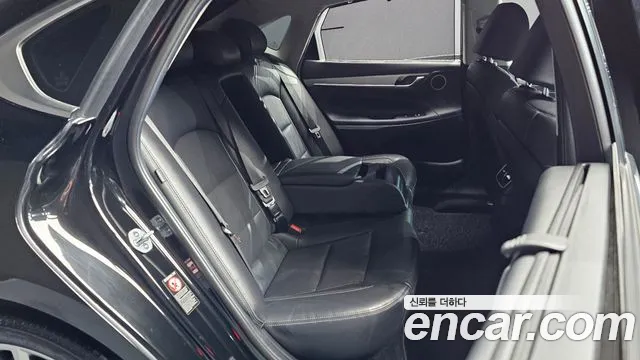 Hyundai Grandeur 2017 thumb 11