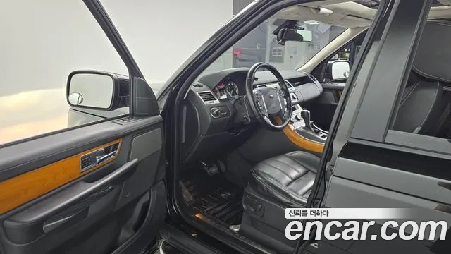 Land Rover Range Rover Sport 2011 thumb 9
