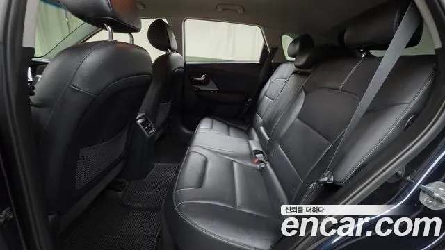 Kia Niro 2019 thumb 12