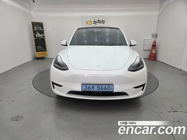 Tesla Model Y 2024 thumb 12