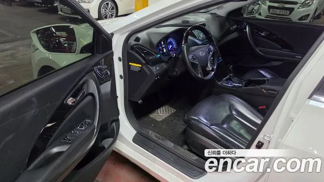 Hyundai Grandeur 2015 thumb 6