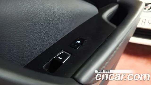 Hyundai Grandeur 2015 thumb 10