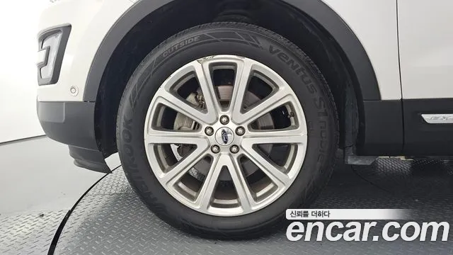 Ford Explorer 2017 thumb 5