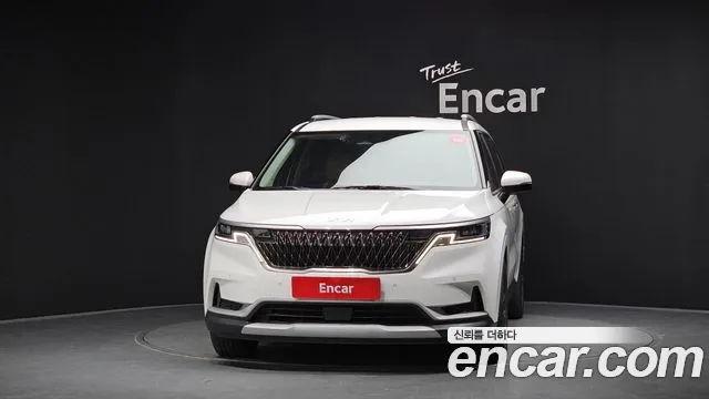 Kia Carnival 2023 thumb 3