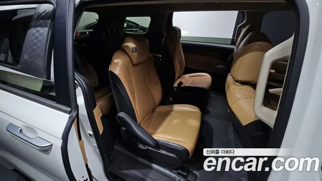 Kia Carnival 2023 thumb 11