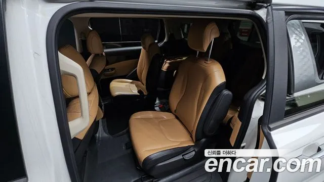 Kia Carnival 2023 thumb 12