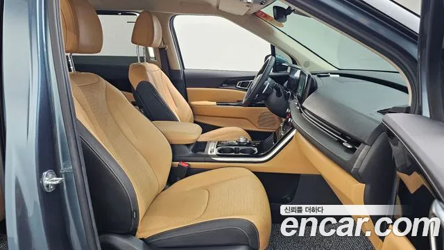 Kia Carnival 2022 thumb 11