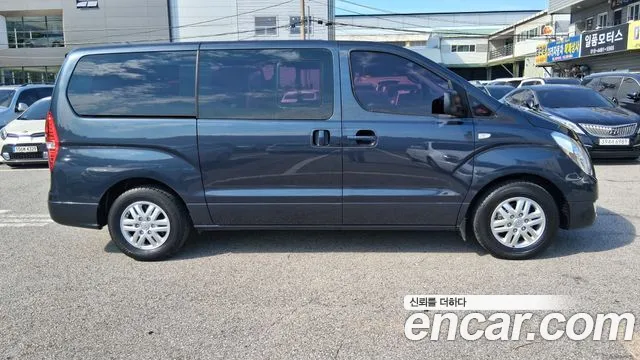 Hyundai Starex 2016 thumb 3