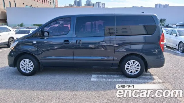 Hyundai Starex 2016 thumb 4