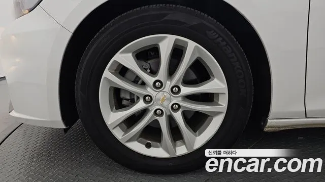 ChevroletGMDaewoo Malibu 2017 thumb 5