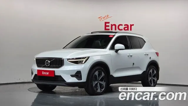 Volvo XC40 2023 thumb 11