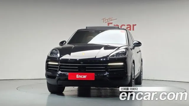 Porsche Cayenne 2022 thumb 3