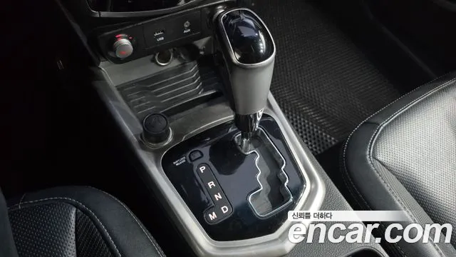KG_Mobility_Ssangyong TIBOLI 2015 thumb 9