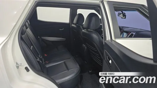 KG_Mobility_Ssangyong TIBOLI 2015 thumb 11