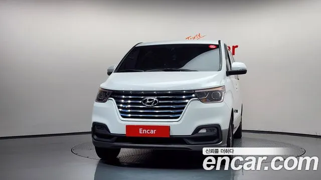 Hyundai Starex 2018 thumb 3