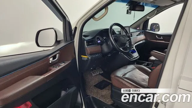 Hyundai Starex 2018 thumb 10