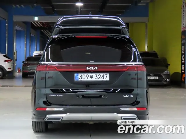 Kia Carnival 2022 thumb 3