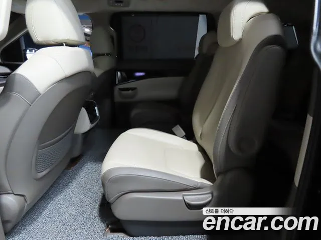 Kia Carnival 2022 thumb 7