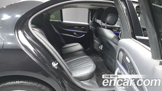 Mercedes-Benz E-Класс 2020 thumb 12