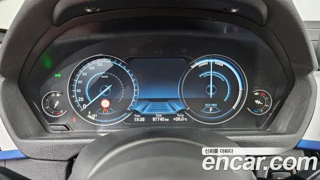 BMW 3-Series 2018 thumb 7