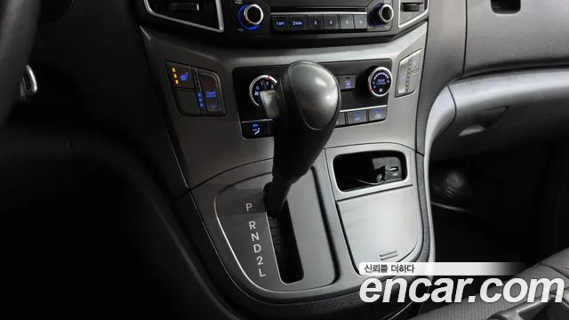 Hyundai Starex 2018 thumb 9