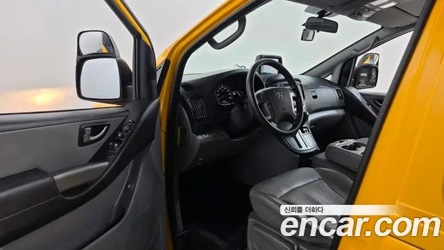 Hyundai Starex 2018 thumb 10