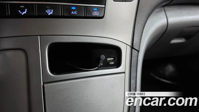 Hyundai Starex 2018 thumb 12