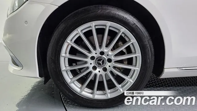 Mercedes-Benz E-Класс 2020 thumb 4