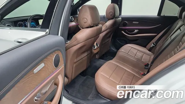 Mercedes-Benz E-Класс 2020 thumb 11