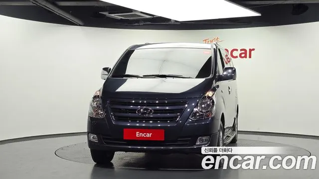 Hyundai Starex 2017 thumb 3
