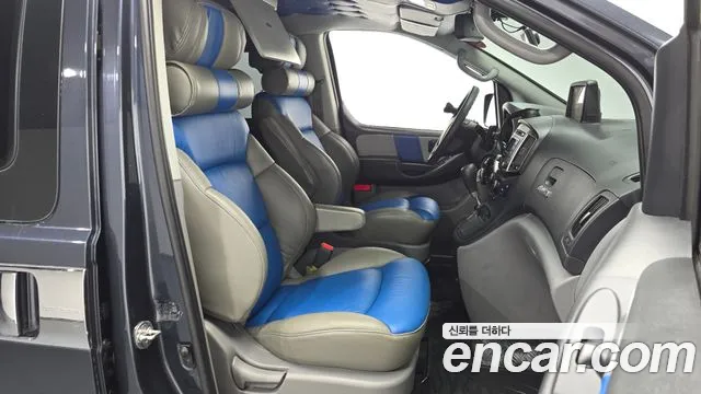 Hyundai Starex 2017 thumb 11