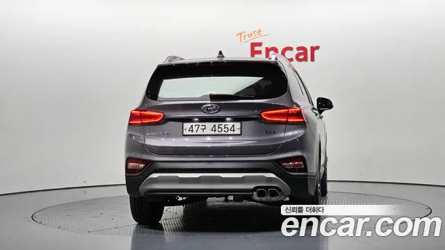 Hyundai Santa Fe 2018 thumb 3