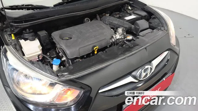 Hyundai Accent 2012 thumb 6
