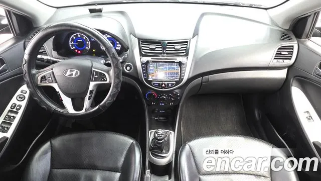 Hyundai Accent 2012 thumb 7