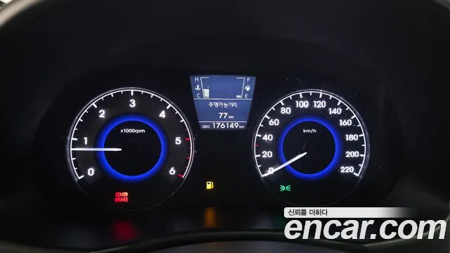 Hyundai Accent 2012 thumb 8
