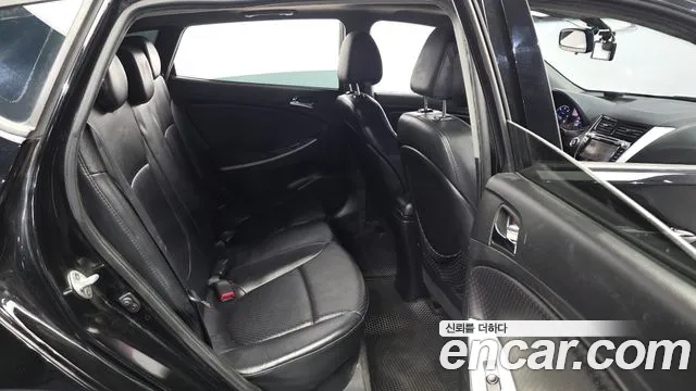 Hyundai Accent 2012 thumb 11