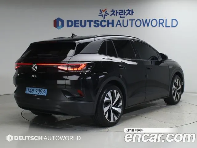 Volkswagen ID.4 2023 thumb 2