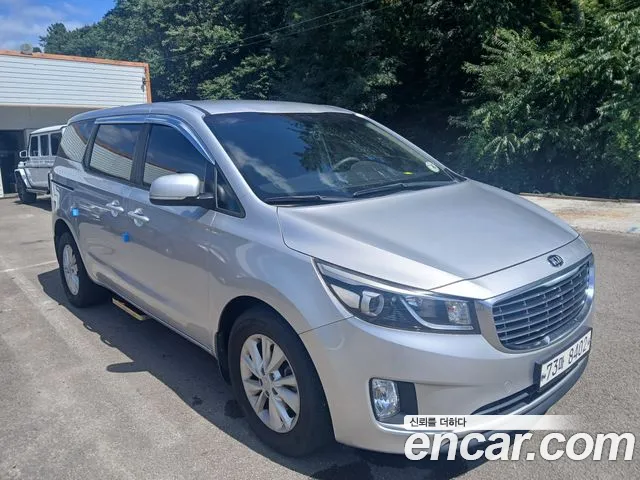 Kia Carnival 2016 thumb 3