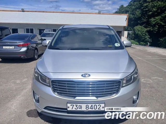 Kia Carnival 2016 thumb 9