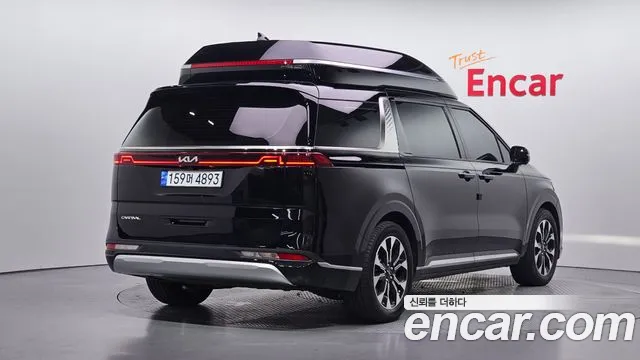 Kia Carnival 2023 thumb 2