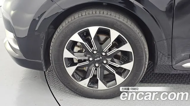 Kia Carnival 2023 thumb 5