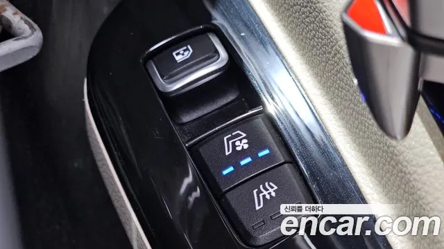 Kia Carnival 2023 thumb 12